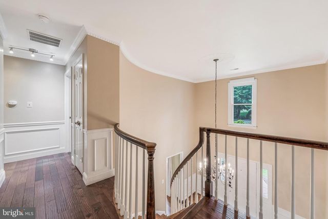 11618 HOLLY BRIAR LN, Great Falls, VA 22066