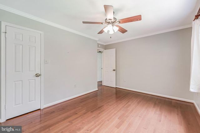 11618 HOLLY BRIAR LN, Great Falls, VA 22066