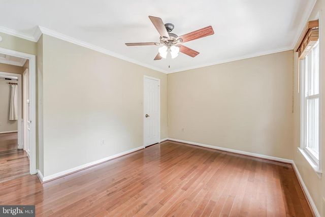 11618 HOLLY BRIAR LN, Great Falls, VA 22066