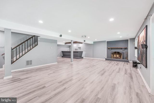 11618 HOLLY BRIAR LN, Great Falls, VA 22066