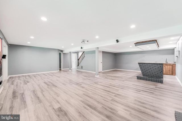 11618 HOLLY BRIAR LN, Great Falls, VA 22066