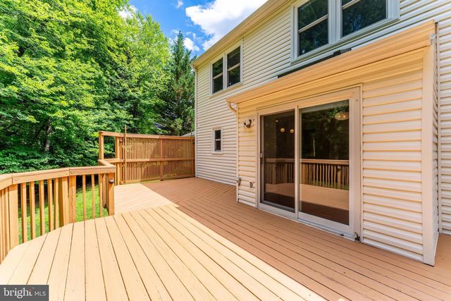 11618 HOLLY BRIAR LN, Great Falls, VA 22066