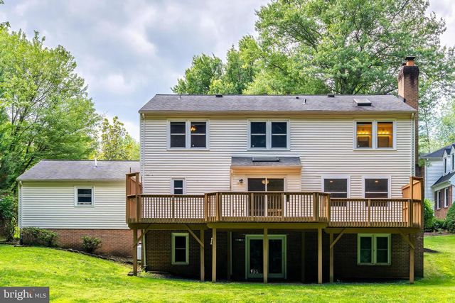 11618 HOLLY BRIAR LN, Great Falls, VA 22066