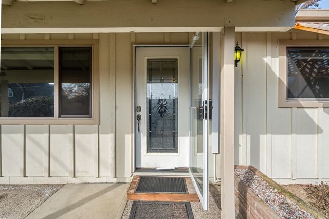 306 SW 3rd Street, Grants Pass, OR 97526