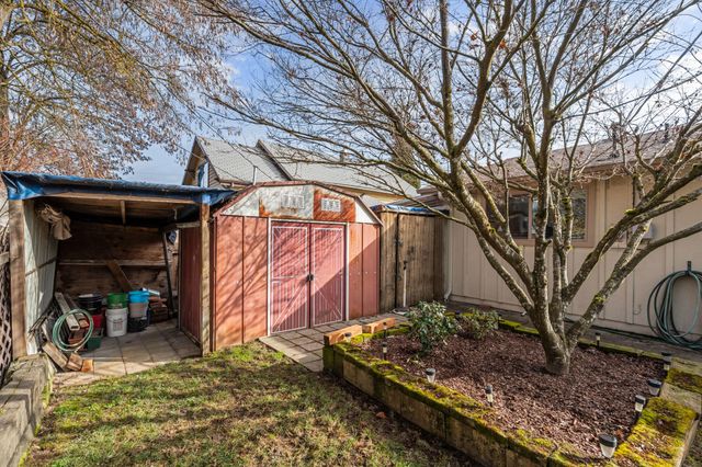 306 SW 3rd Street, Grants Pass, OR 97526