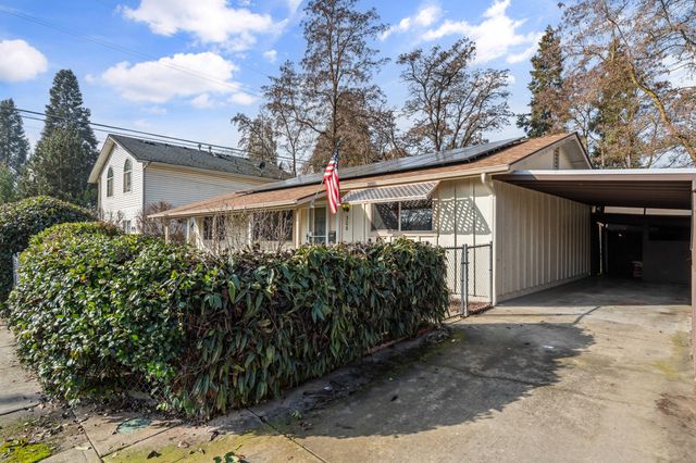 306 SW 3rd Street, Grants Pass, OR 97526