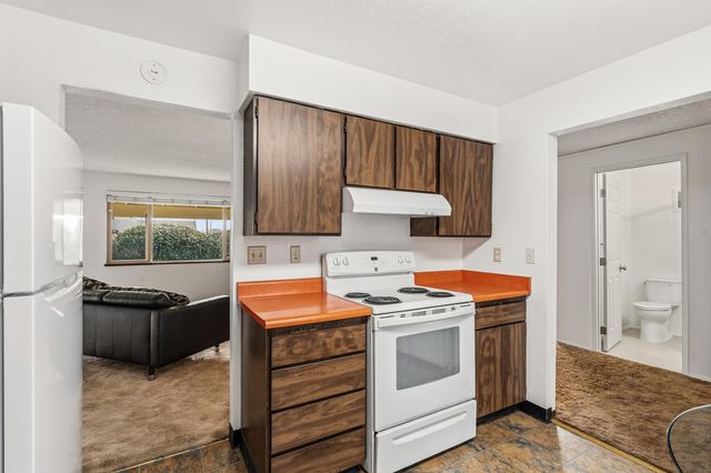 306 SW 3rd Street, Grants Pass, OR 97526