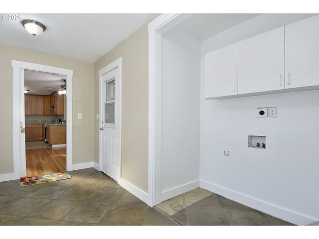 13570 Sw WATKINS Ave, Portland, OR 97223