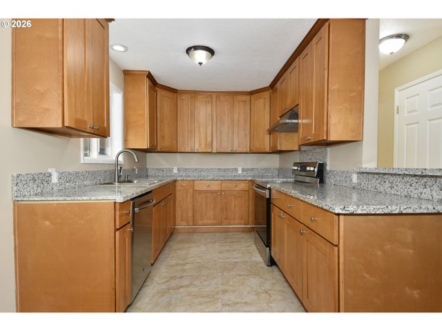 13570 Sw WATKINS Ave, Portland, OR 97223