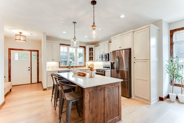 10011 211th Street N, Forest Lake, MN 55025