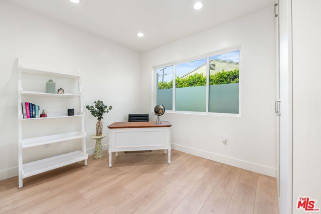3643 Helms Avenue, Culver City, CA 90232