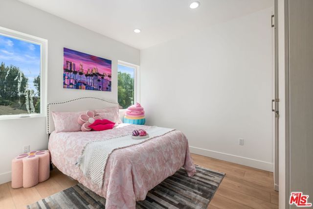 3643 Helms Avenue, Culver City, CA 90232