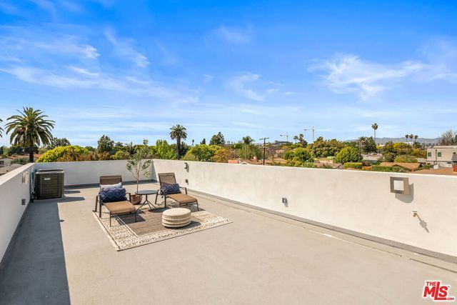 3643 Helms Avenue, Culver City, CA 90232