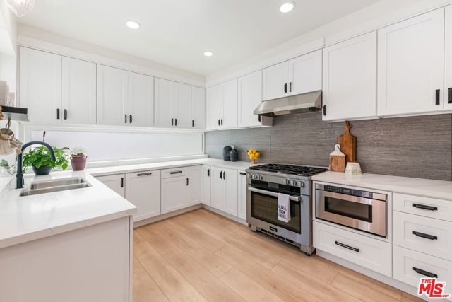 3643 Helms Avenue, Culver City, CA 90232