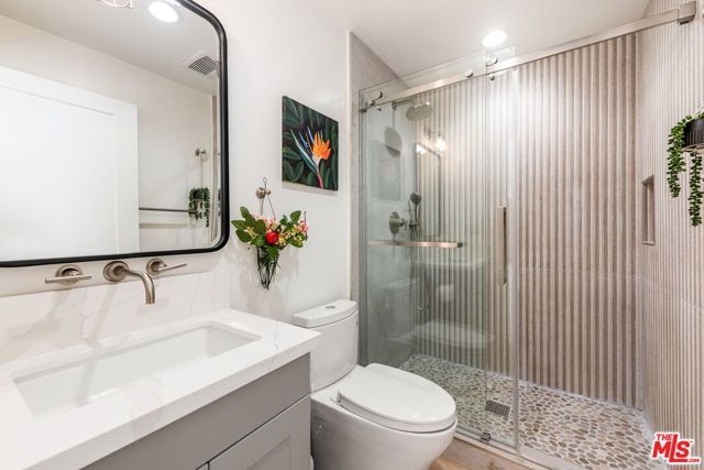 3643 Helms Avenue, Culver City, CA 90232