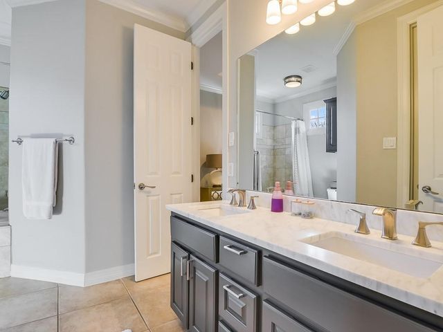 2007 Rue De St Tropez, Austin, TX 78746