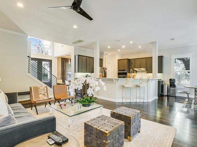 2007 Rue De St Tropez, Austin, TX 78746