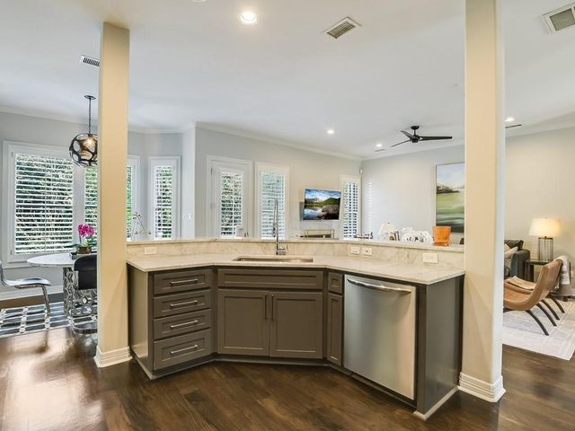 2007 Rue De St Tropez, Austin, TX 78746