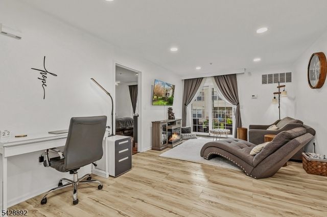 172 Potomac Dr, Bernards Twp., NJ 07920