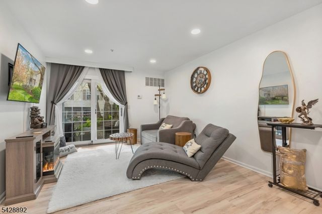 172 Potomac Dr, Bernards Twp., NJ 07920
