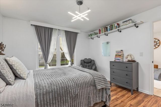 172 Potomac Dr, Bernards Twp., NJ 07920