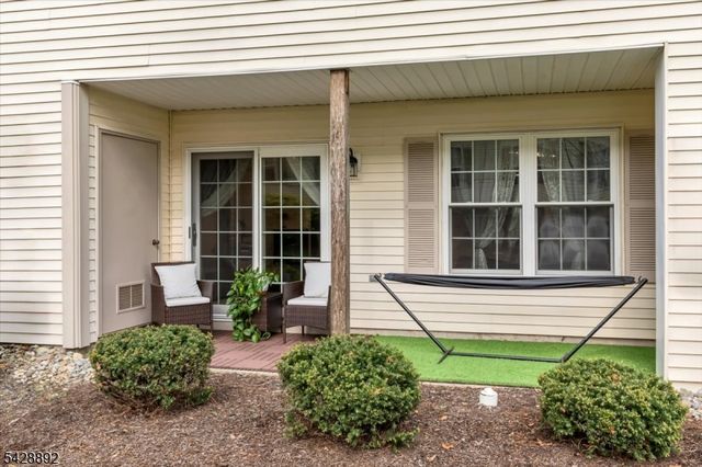172 Potomac Dr, Bernards Twp., NJ 07920