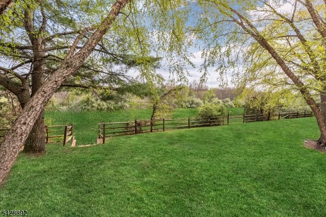 172 Potomac Dr, Bernards Twp., NJ 07920