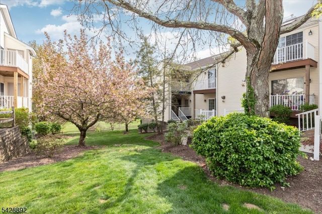 172 Potomac Dr, Bernards Twp., NJ 07920