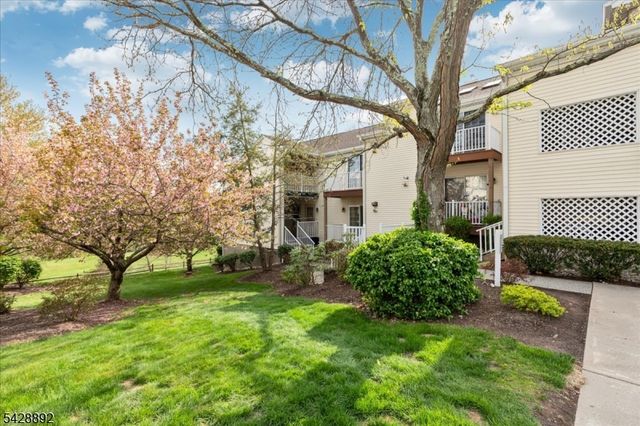 172 Potomac Dr, Bernards Twp., NJ 07920