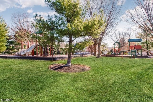 172 Potomac Dr, Bernards Twp., NJ 07920