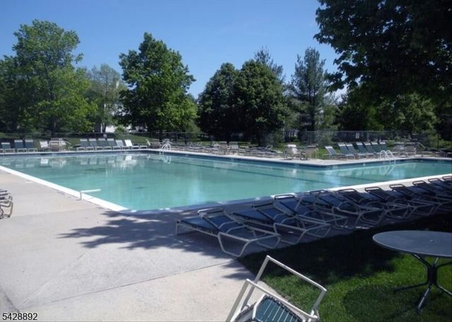 172 Potomac Dr, Bernards Twp., NJ 07920