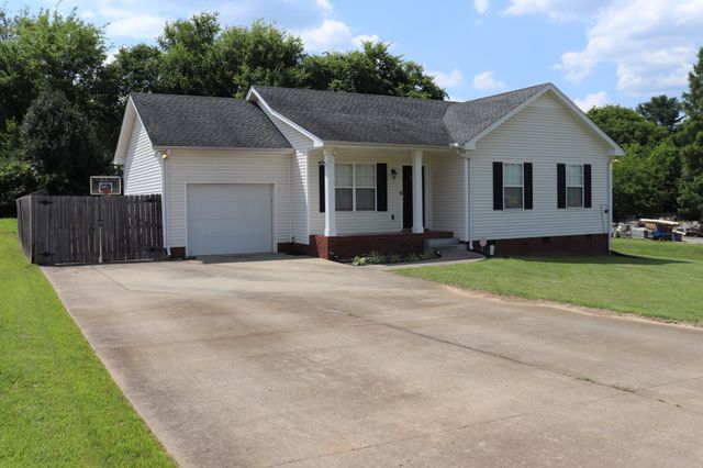 414 Kelly Ln, Clarksville, TN 37040