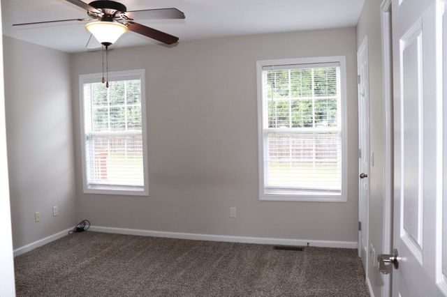 414 Kelly Ln, Clarksville, TN 37040