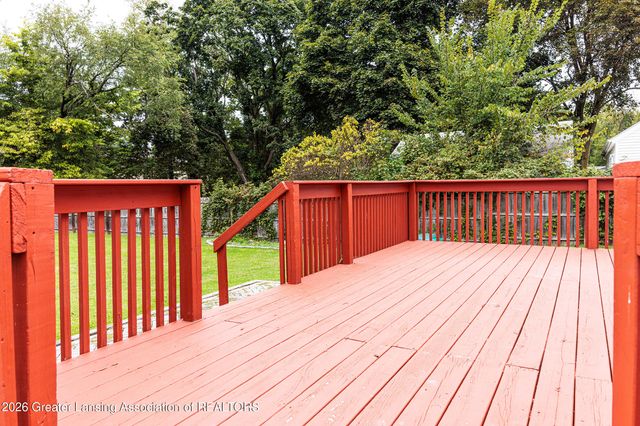 1013 Maycroft Road, Lansing, MI 48917