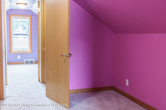 1013 Maycroft Road, Lansing, MI 48917