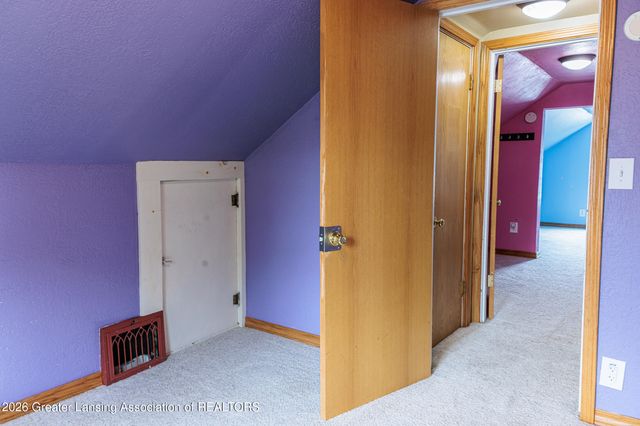 1013 Maycroft Road, Lansing, MI 48917