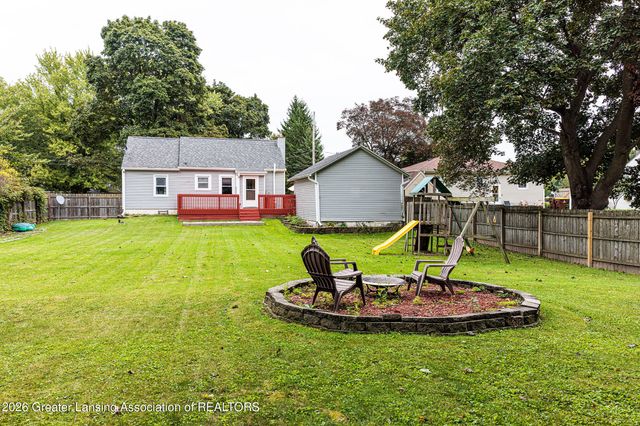 1013 Maycroft Road, Lansing, MI 48917