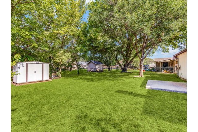 600 Ann Lois Lane, Burleson, TX 76028