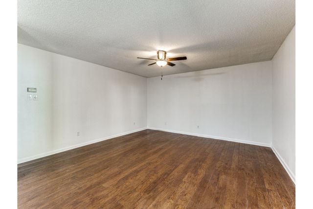 600 Ann Lois Lane, Burleson, TX 76028