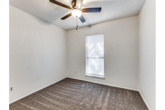600 Ann Lois Lane, Burleson, TX 76028