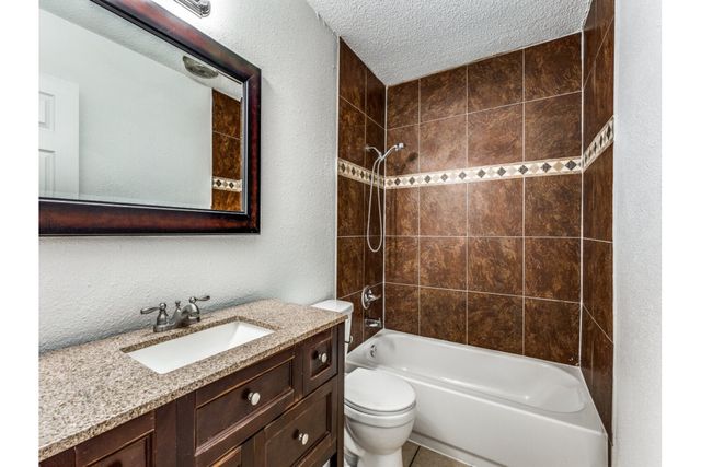600 Ann Lois Lane, Burleson, TX 76028