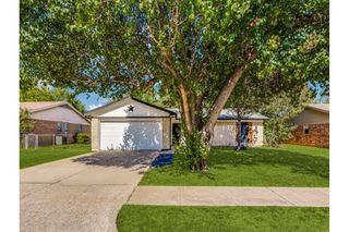 600 Ann Lois Lane, Burleson, TX 76028
