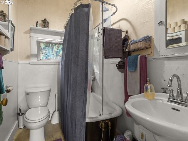 32510 E BELL Rd, Corbett, OR 97019