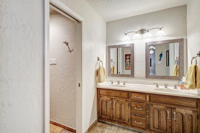 1541 Catron Avenue SE, Albuquerque, NM 87123