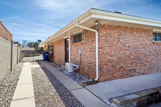 1541 Catron Avenue SE, Albuquerque, NM 87123