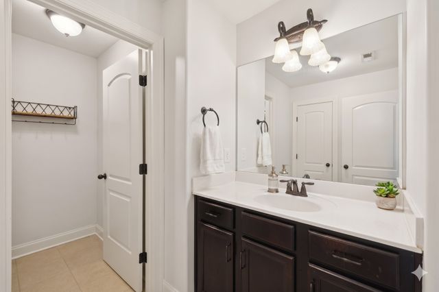 1102 Smokewood Way, Nashville, TN 37221