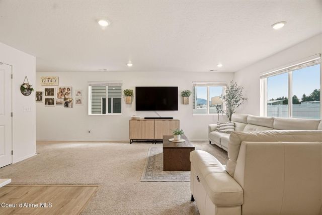 1553 N Luna ST, Post Falls, ID 83854