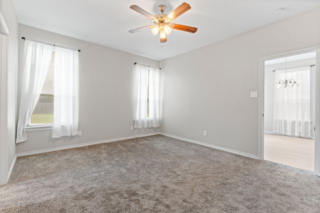 305 S 1st Street, Grandview, TX 76050