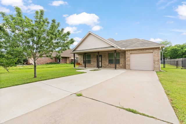 305 S 1st Street, Grandview, TX 76050