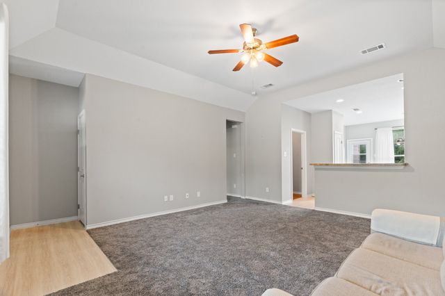305 S 1st Street, Grandview, TX 76050